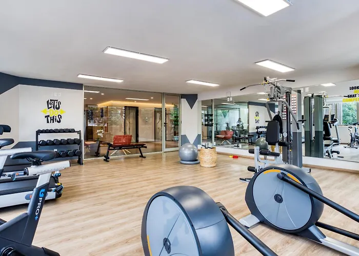 Uliv Polanco Aparthotel 4*